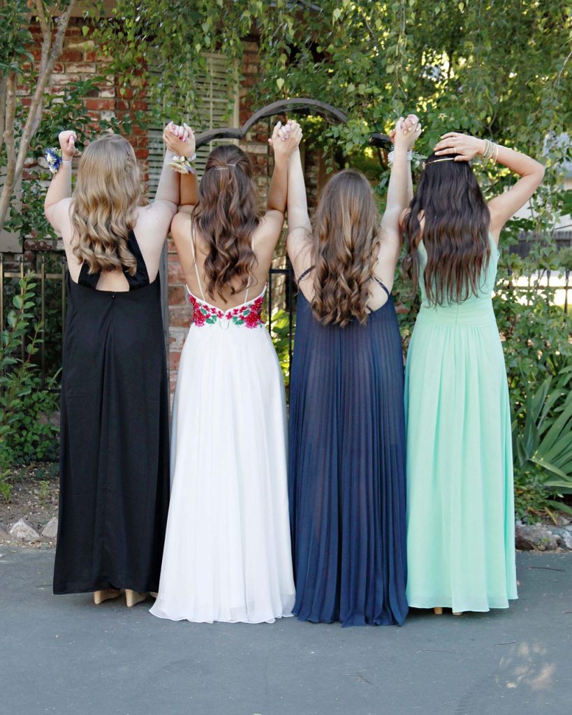 girls during prom